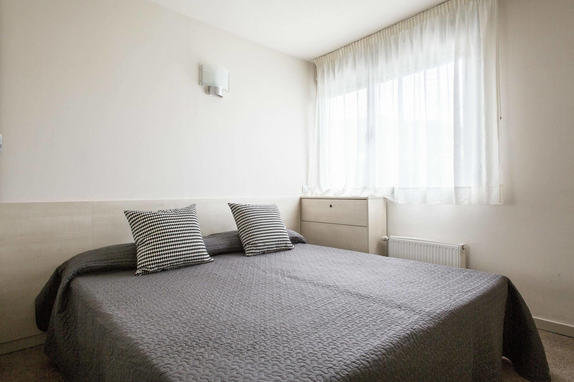Residencia Universitaria Resa Manuel Agud Querol Apartment San Sebastián